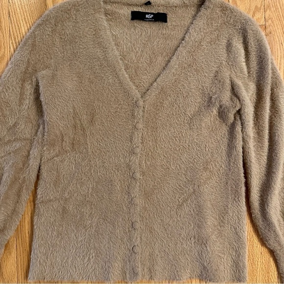 R&P Rino & Pelle V Neck Cardigan Sweater Button Up Tan Fuzzy Super Soft Sz M - Picture 7 of 7
